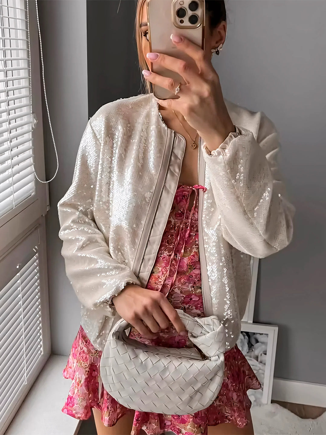 SPARKLING PARTY JACKET | ELEGANT DESIGN THAT LIGHTS UP THE ROOM