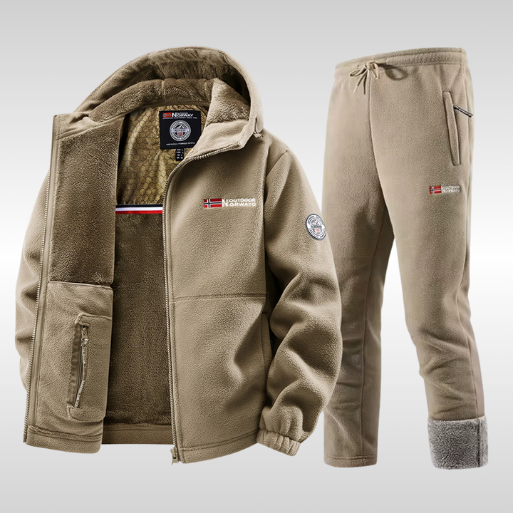 FINLEY FLEECE TRACKSUIT | DRY, WARM AND COMFORTABLE