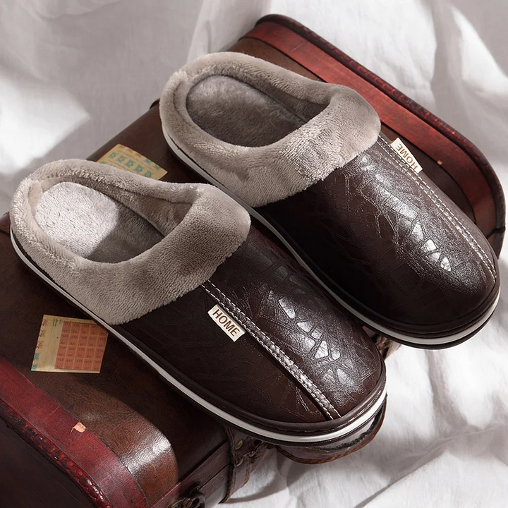 DELILAH COMFORT SLIDES | SOFT WARMTH FOR EVERYDAY MOMENTS