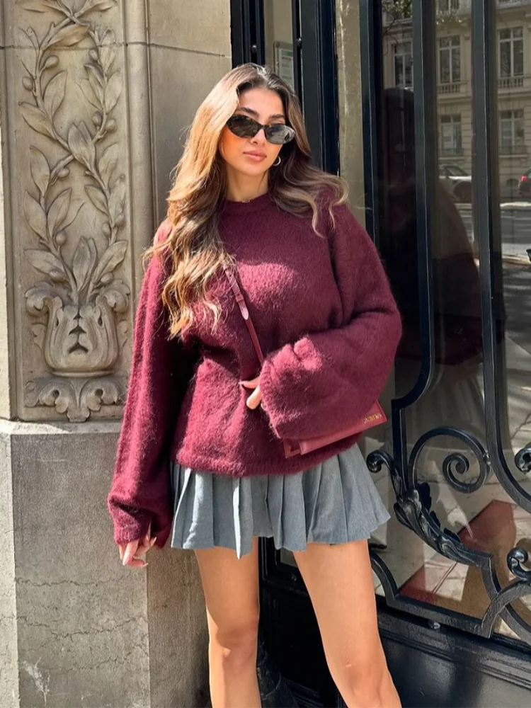 PLUSH OVERSIZED SWEATER | CASUAL COMFORT MEETS CHIC SIMPLICITY