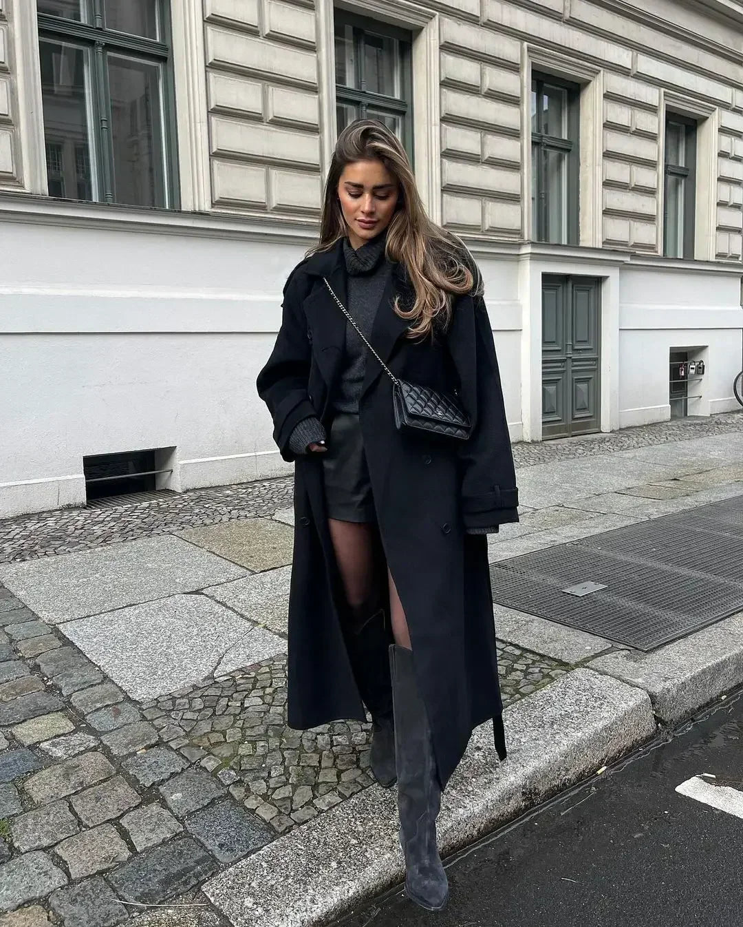 RELAXED-FIT WOOL-BLEND COAT | ELEGANT SIMPLICITY FOR EVERY OCCASION