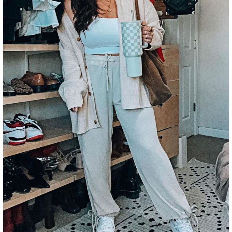 SOFT-TOUCH LOUNGE SET | EVERYDAY EASE WITH AN ELEGANT FINISH